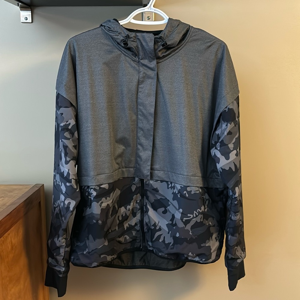 Under Armour Zip Up/ Wind breaker Style Jacket